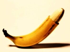 Banane symbolisiert einen vergrößerten Penis